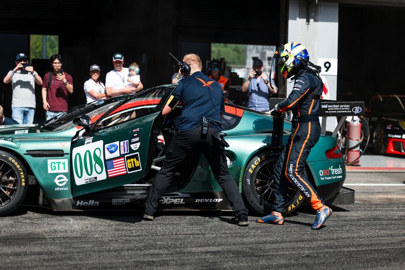DBR9 Double Podium at Spa