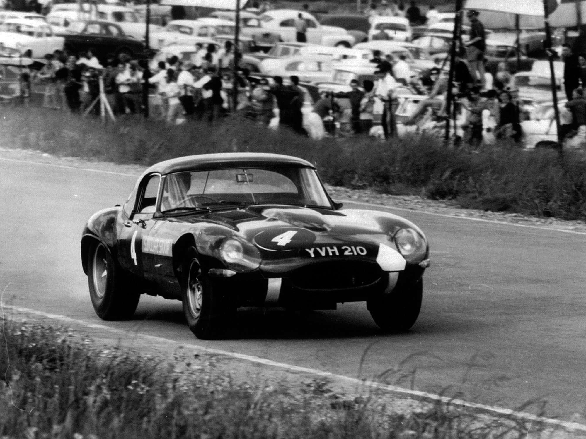 E＿エンジニア 1963 Jaguar E Type Lightweight Previously Sold | FISKENS