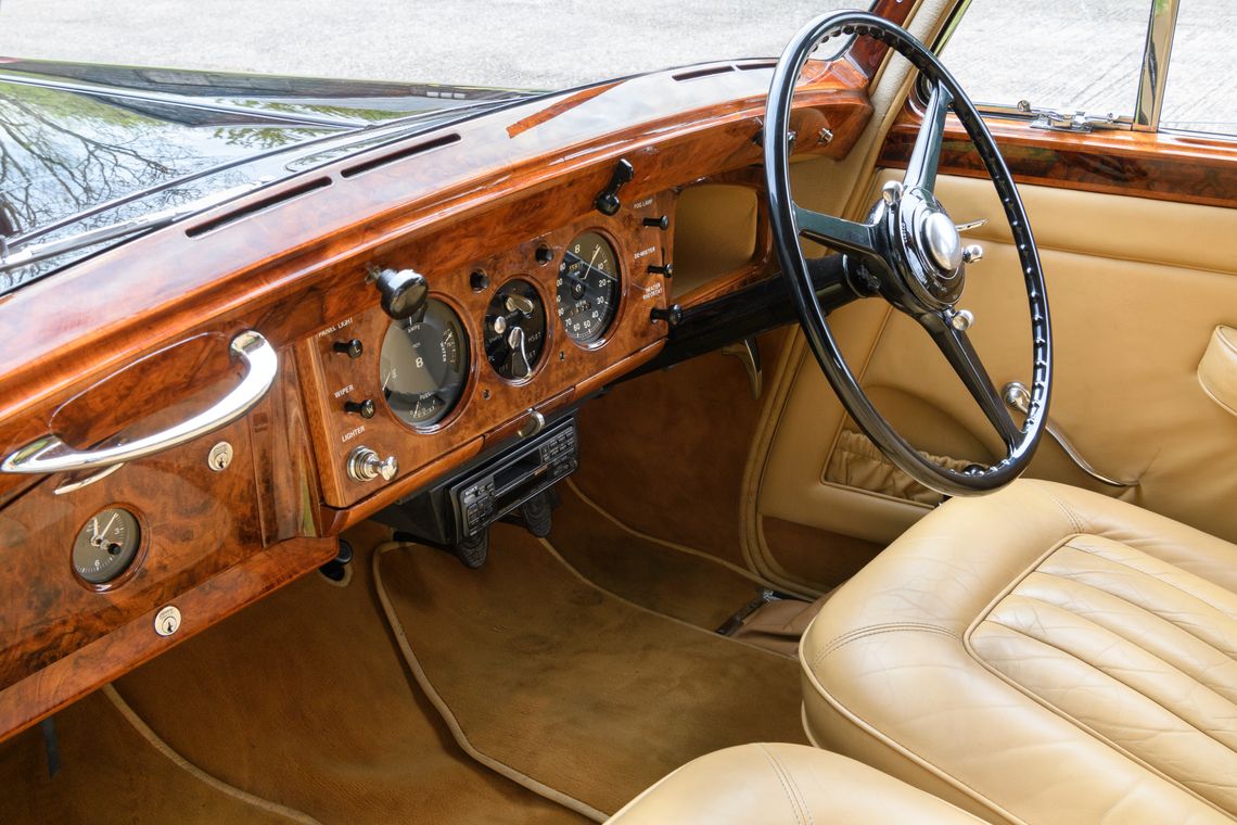 1951 Bentley MKVI Standard Steel Saloon