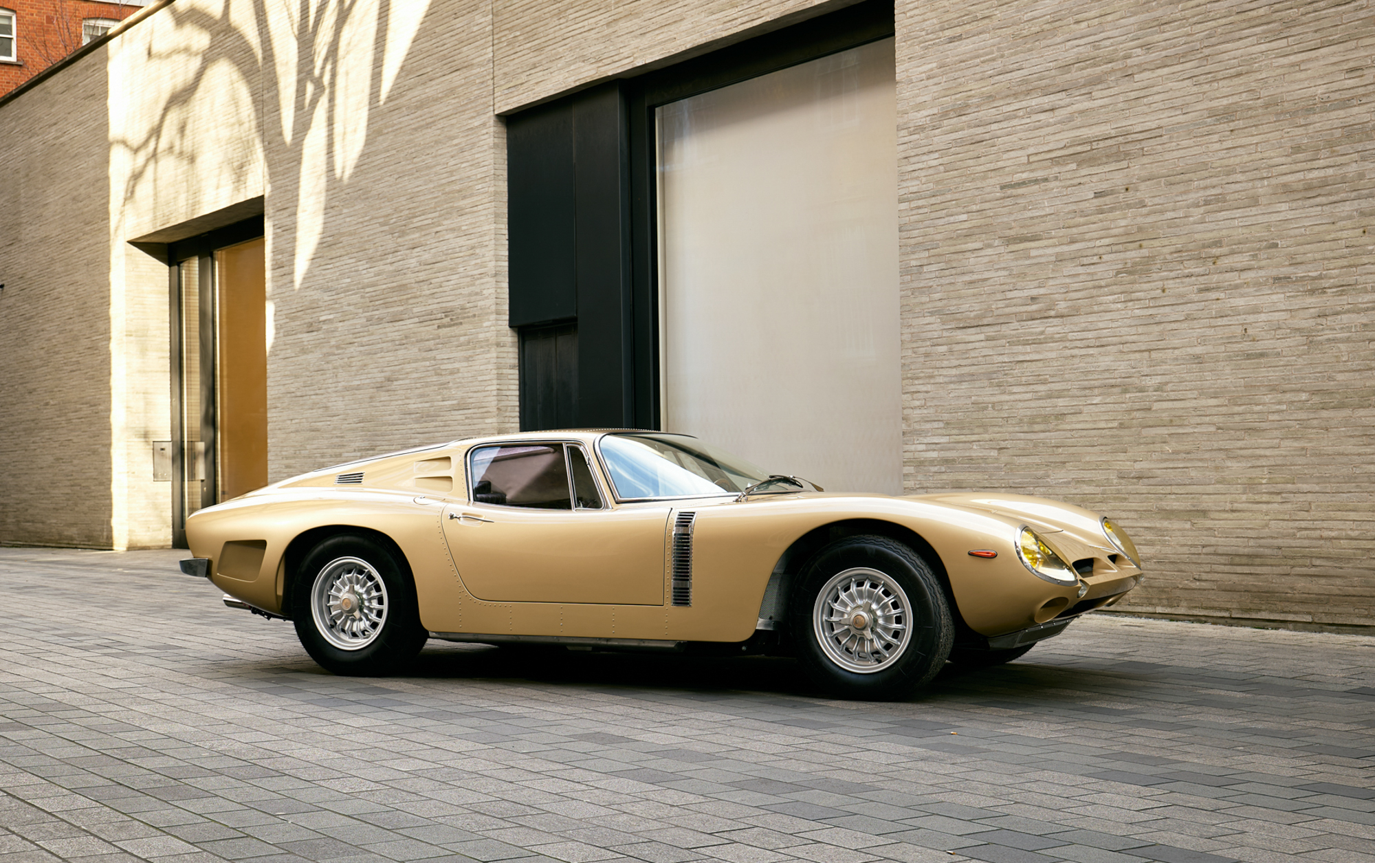 ミニカー Bizzarrini Iso Griffo A3/C No.5 ミニカー Bizzarrini Iso Griffo A3/C No.5 Modelcar 1:43 Spark