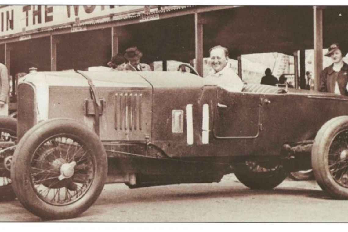 1925 Vauxhall 30-98