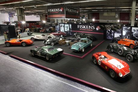 Olivier Panis, vainqueur du Grand Prix de Monaco, leve le voile sur la magnifique collection Fiskens a Retromobile
